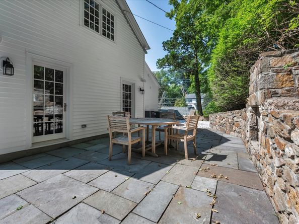 216 White Oak Shade Road, New Canaan CT 06840