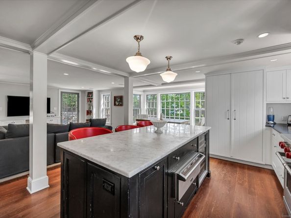 216 White Oak Shade Road, New Canaan CT 06840