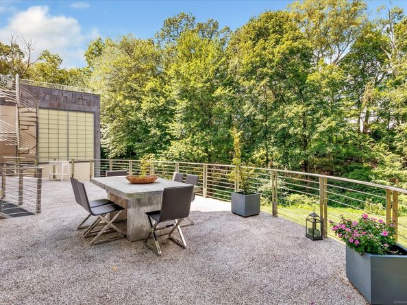 19A Darbrook Road, Westport CT 06880