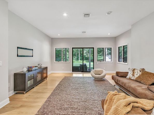 19A Darbrook Road, Westport CT 06880