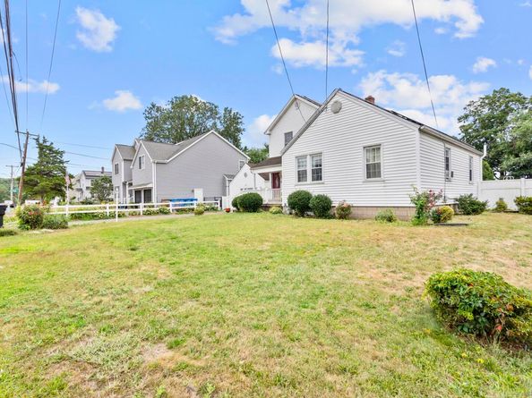 33 Jordan Avenue, Shelton CT 06484