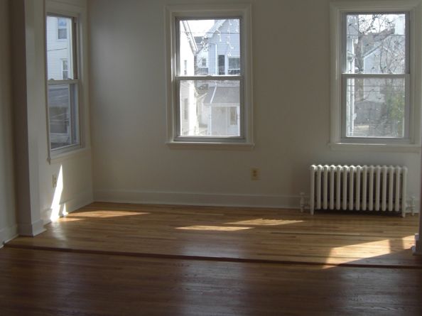 117 Maple Avenue, Stamford CT 06902