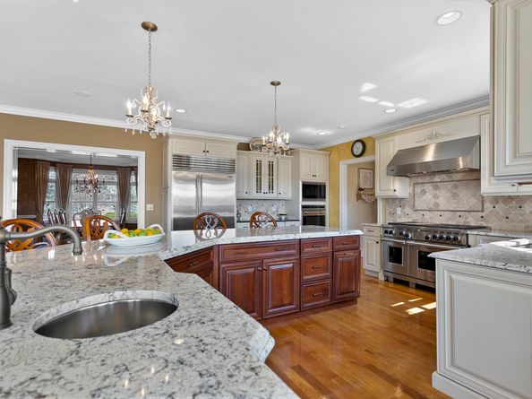 22 Nature Lane, Shelton CT 06484
