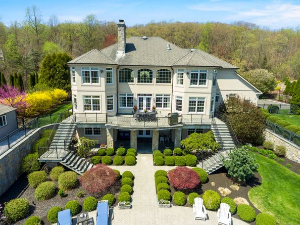 22 Nature Lane, Shelton CT 06484