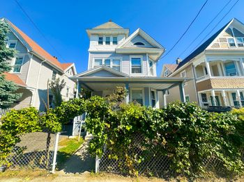 700 Laurel Avenue