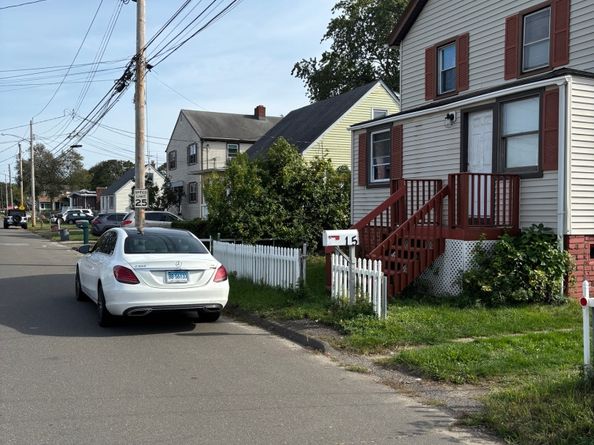 15 Harding Avenue, Stratford CT 06615