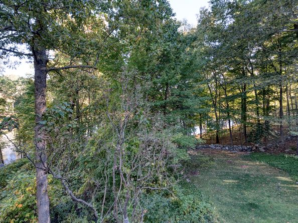20 Lower Lake Road, Danbury CT 06811