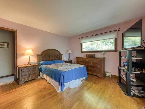 20 Lower Lake Road, Danbury CT 06811