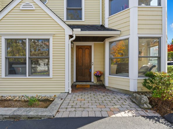 59 Prospect Street Apt C, Ridgefield CT 06877