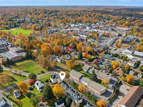 59 Prospect Street Apt C, Ridgefield CT 06877