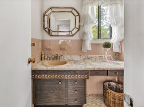 Undisclosed Address #24135024, Stratford CT 06614