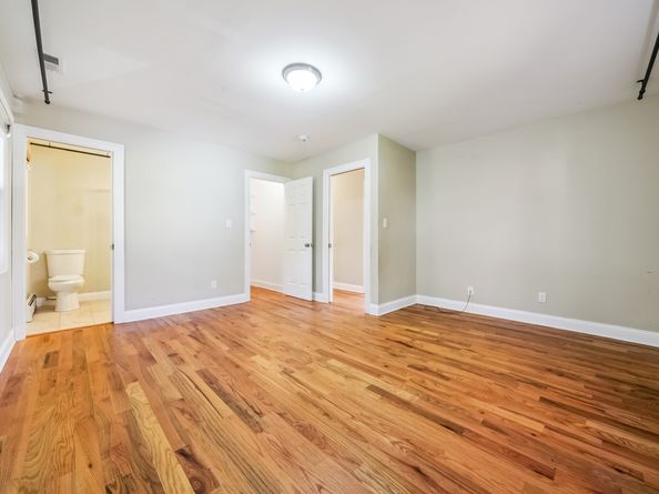 32 Thistle Road, Norwalk CT 06851