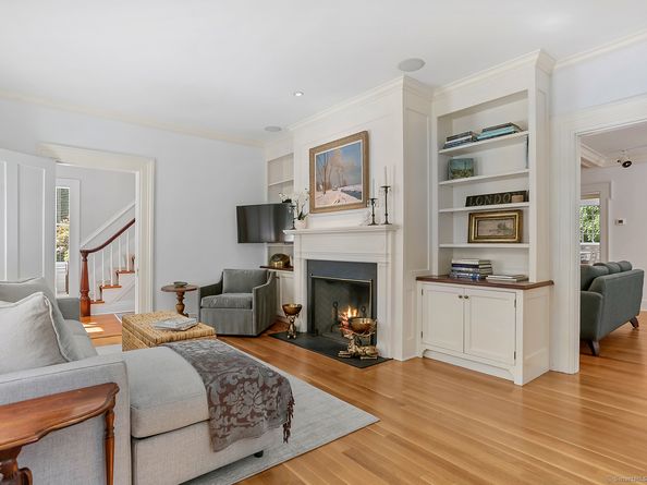 944 Pequot Avenue, Fairfield CT 06890
