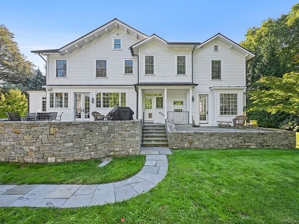 944 Pequot Avenue, Fairfield CT 06890