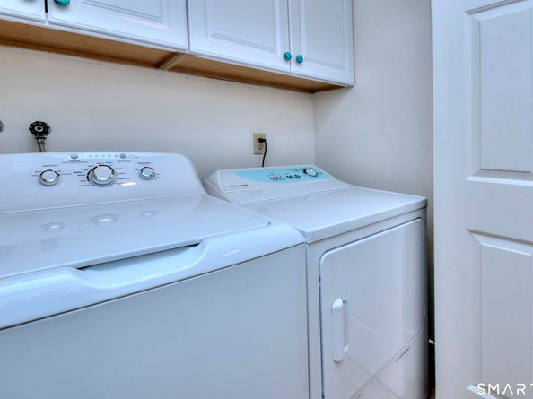 160 Glengarry Road 160, Fairfield CT 06825