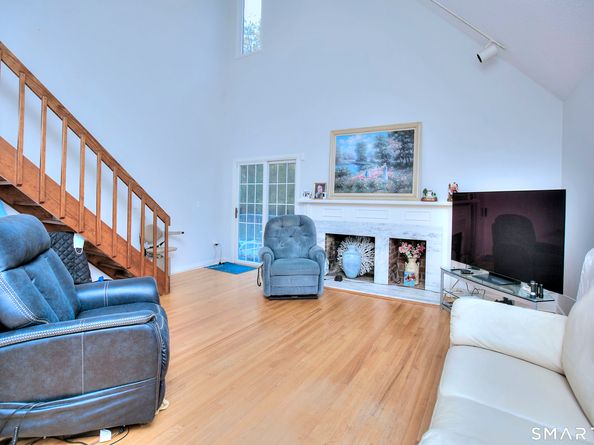 160 Glengarry Road 160, Fairfield CT 06825