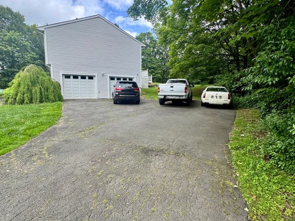 108 Webb Circle, Monroe CT 06468