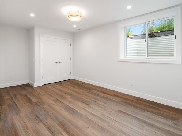 12 Walnut Ridge Court, Stamford CT 06905