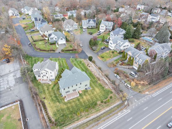 12 Walnut Ridge Court, Stamford CT 06905