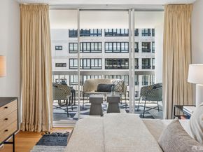 1998 Broadway Street 1201, San Francisco CA 94109