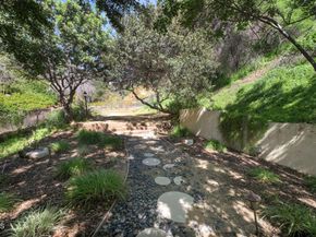 3263 New York Drive, Pasadena CA 91107