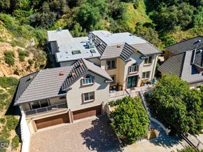 3263 New York Drive, Pasadena CA 91107