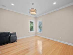 3263 New York Drive, Pasadena CA 91107