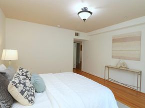 3855 Ingraham Street 204, Los Angeles CA 90005