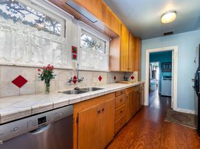 2270 E Orange Grove Boulevard, Pasadena CA 91104