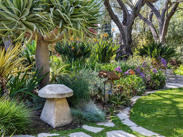 546 La Loma Road, Pasadena CA 91105