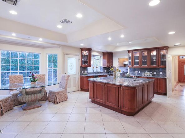 426 N Canyon Boulevard, Monrovia CA 91016