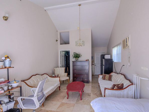 426 N Canyon Boulevard, Monrovia CA 91016