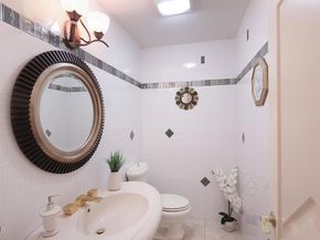 426 N Canyon Boulevard, Monrovia CA 91016