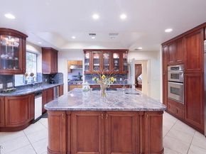 426 N Canyon Boulevard, Monrovia CA 91016