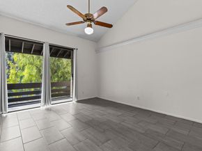 21931 Burbank Boulevard 5, Los Angeles CA 91367