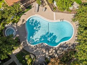 21931 Burbank Boulevard 5, Los Angeles CA 91367