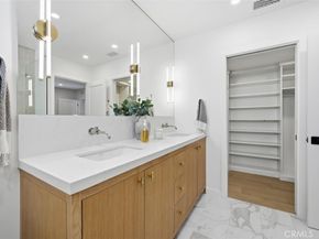 3521 Pine Avenue, Manhattan Beach CA 90266