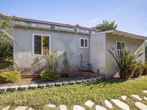 2720 27201/2 Carnegie Lane, Redondo Beach CA 90278