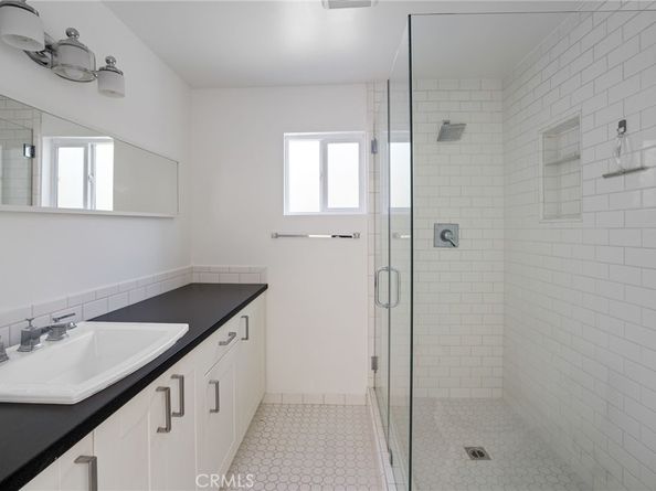 2720 27201/2 Carnegie Lane, Redondo Beach CA 90278