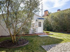2720 27201/2 Carnegie Lane, Redondo Beach CA 90278
