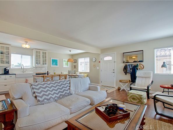 2720 27201/2 Carnegie Lane, Redondo Beach CA 90278