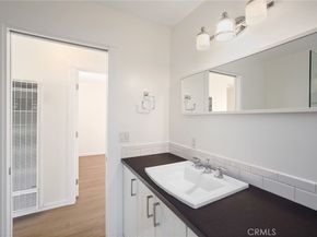 2720 27201/2 Carnegie Lane, Redondo Beach CA 90278