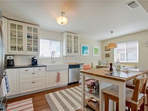 2720 27201/2 Carnegie Lane, Redondo Beach CA 90278