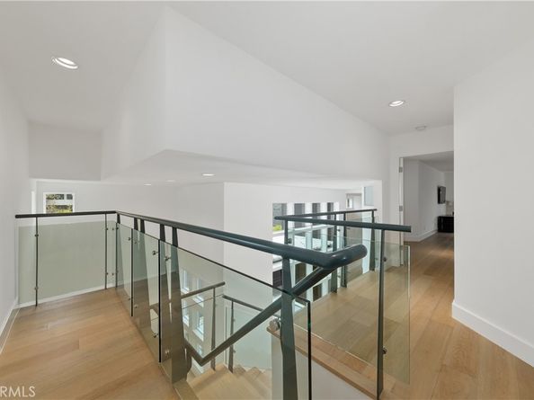 3308 Pacific Avenue, Manhattan Beach CA 90266