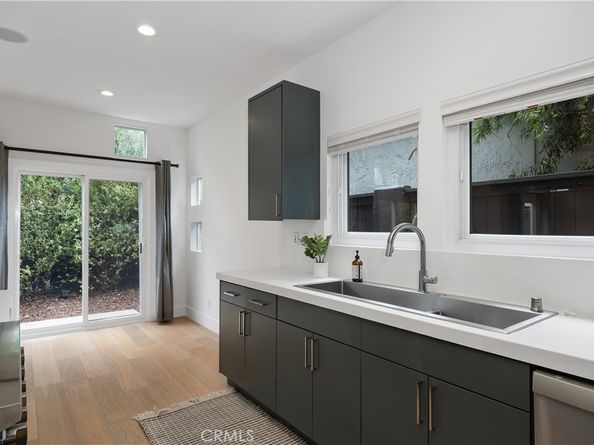 3308 Pacific Avenue, Manhattan Beach CA 90266