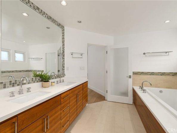 3308 Pacific Avenue, Manhattan Beach CA 90266