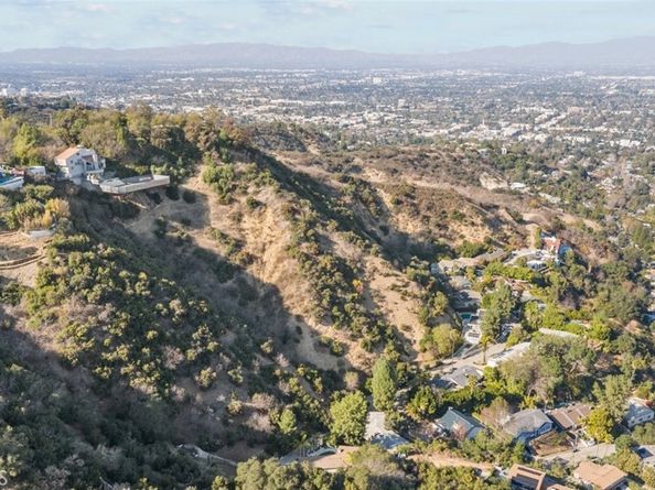 3277 Longridge Terrace, Sherman Oaks CA 91423