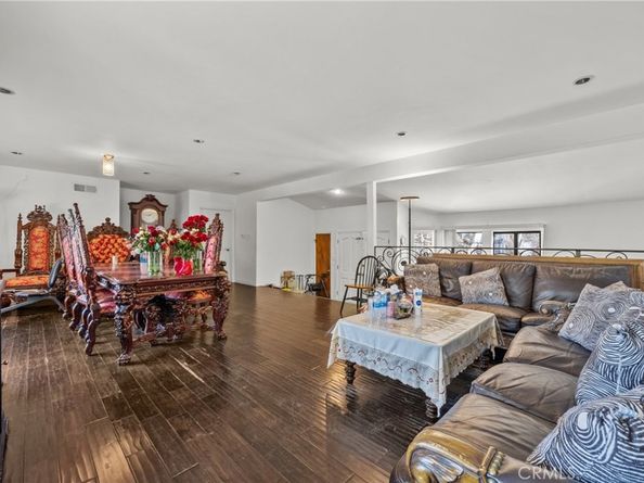 3277 Longridge Terrace, Sherman Oaks CA 91423