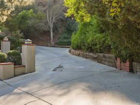 3277 Longridge Terrace, Sherman Oaks CA 91423