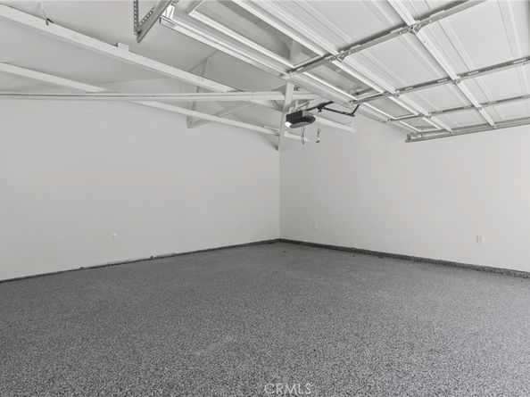 1724 S Fairfax, Los Angeles CA 90019